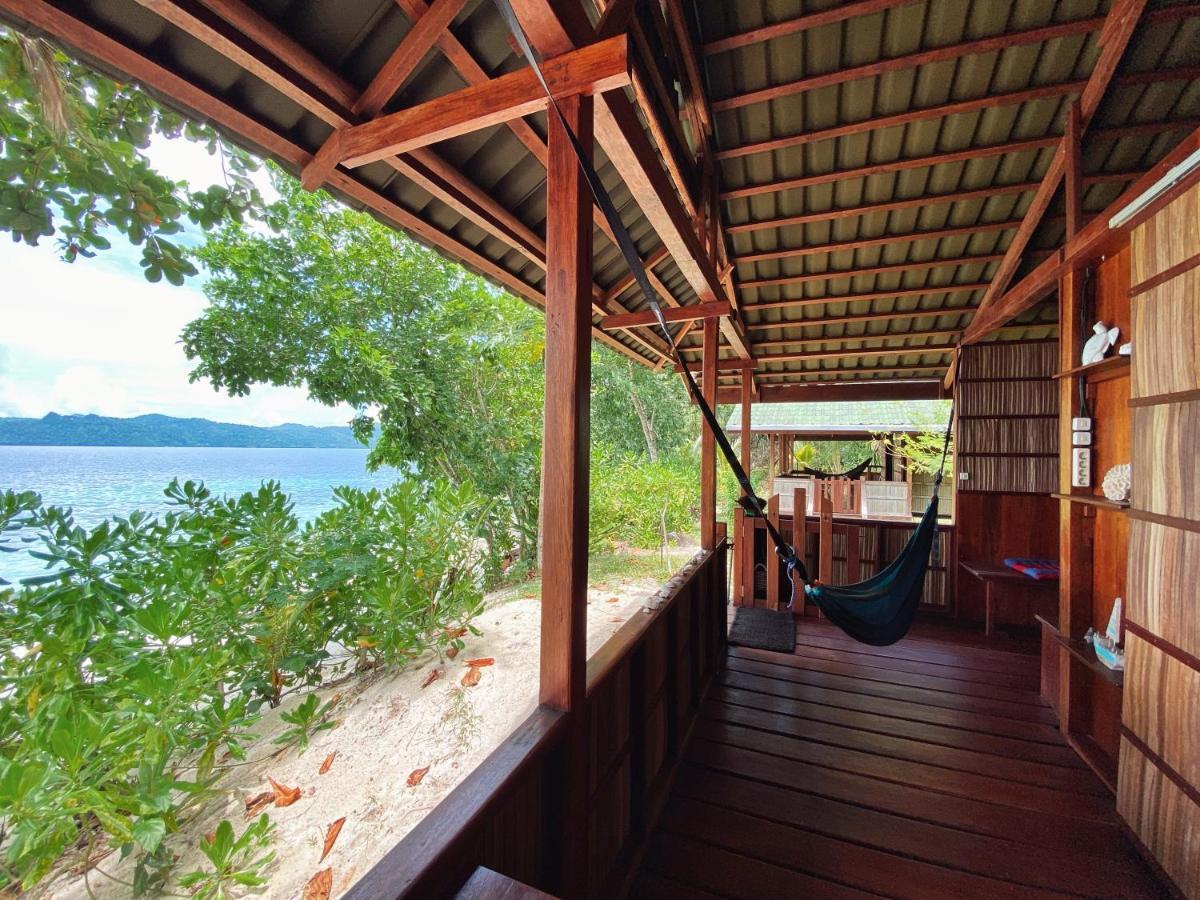 Raja Ampat Eco Lodge Tapokreng Exterior photo
