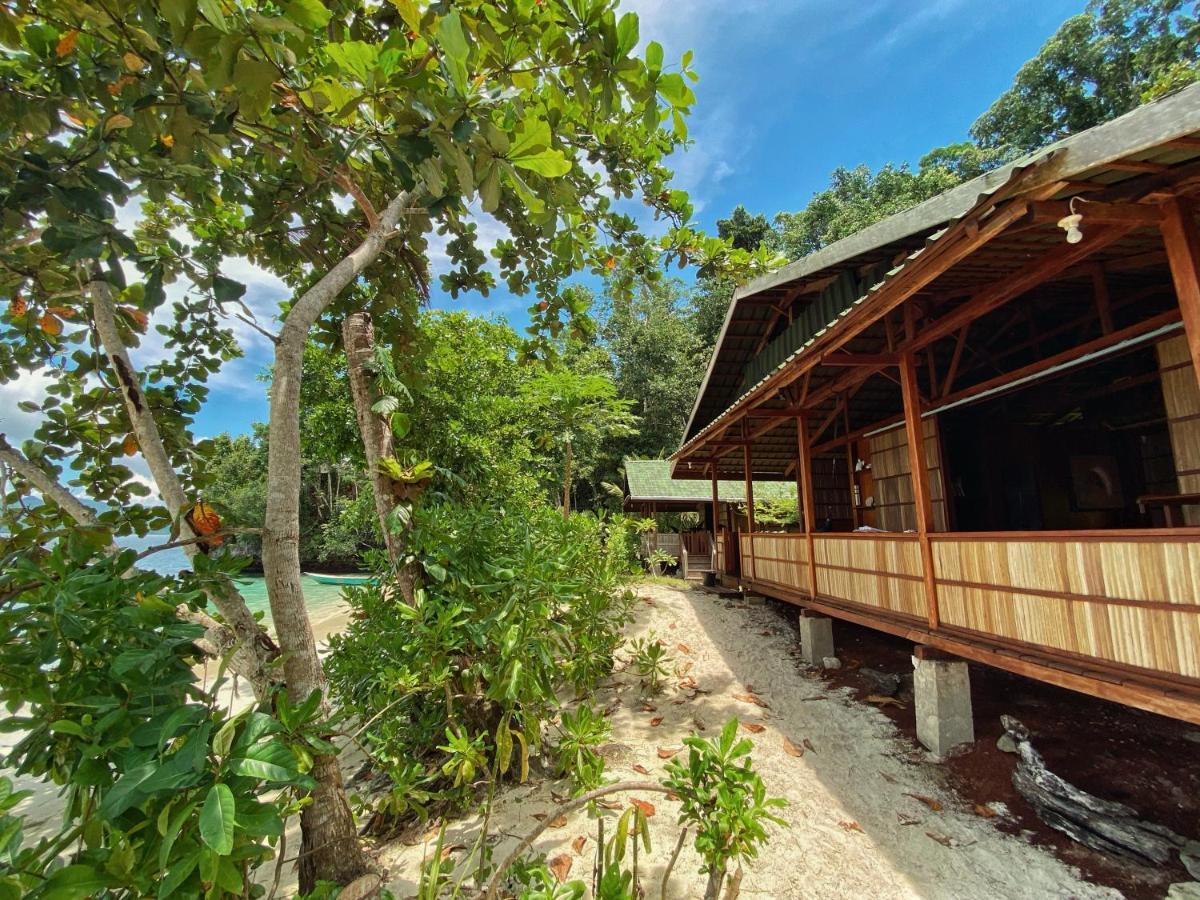 Raja Ampat Eco Lodge Tapokreng Exterior photo